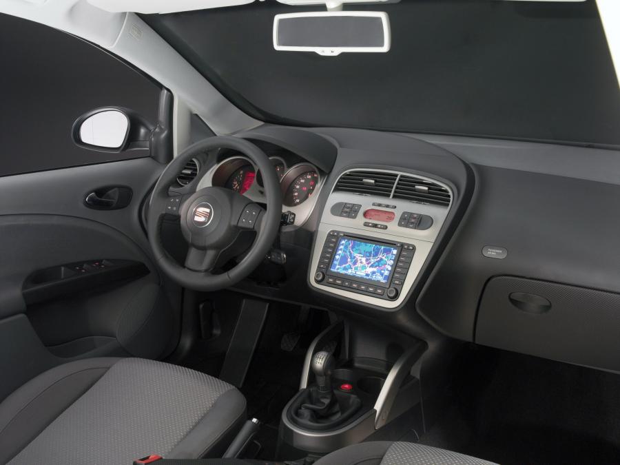  Seat Toledo 2004 года  (фото 21 из 110)
